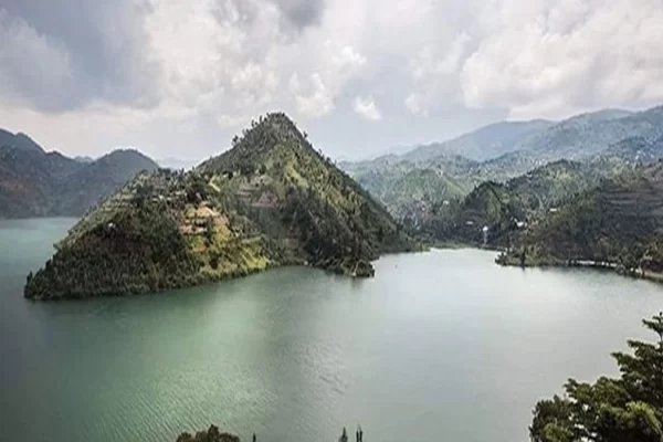 3 days Rwanda Gorilla trekking and Visit to Musanze caves